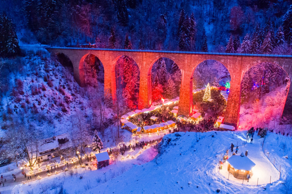 Weihnachtsmarkt Ravennaschlucht mit Titisee